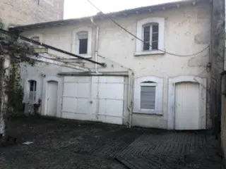 Façade de la grange avant démolition