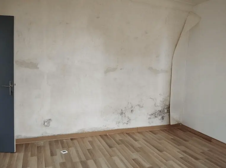 Humidité dans un mur après la pose d’une dalle béton