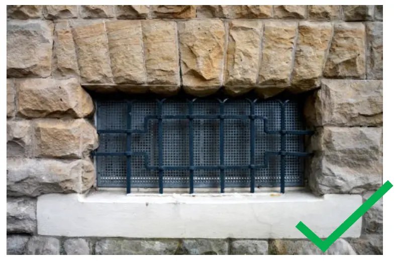 Grille de ventilation ouverte et protégée contre les rongeurs