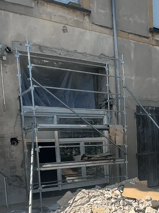 Agrandissement de l'ouverture pendant le chantier