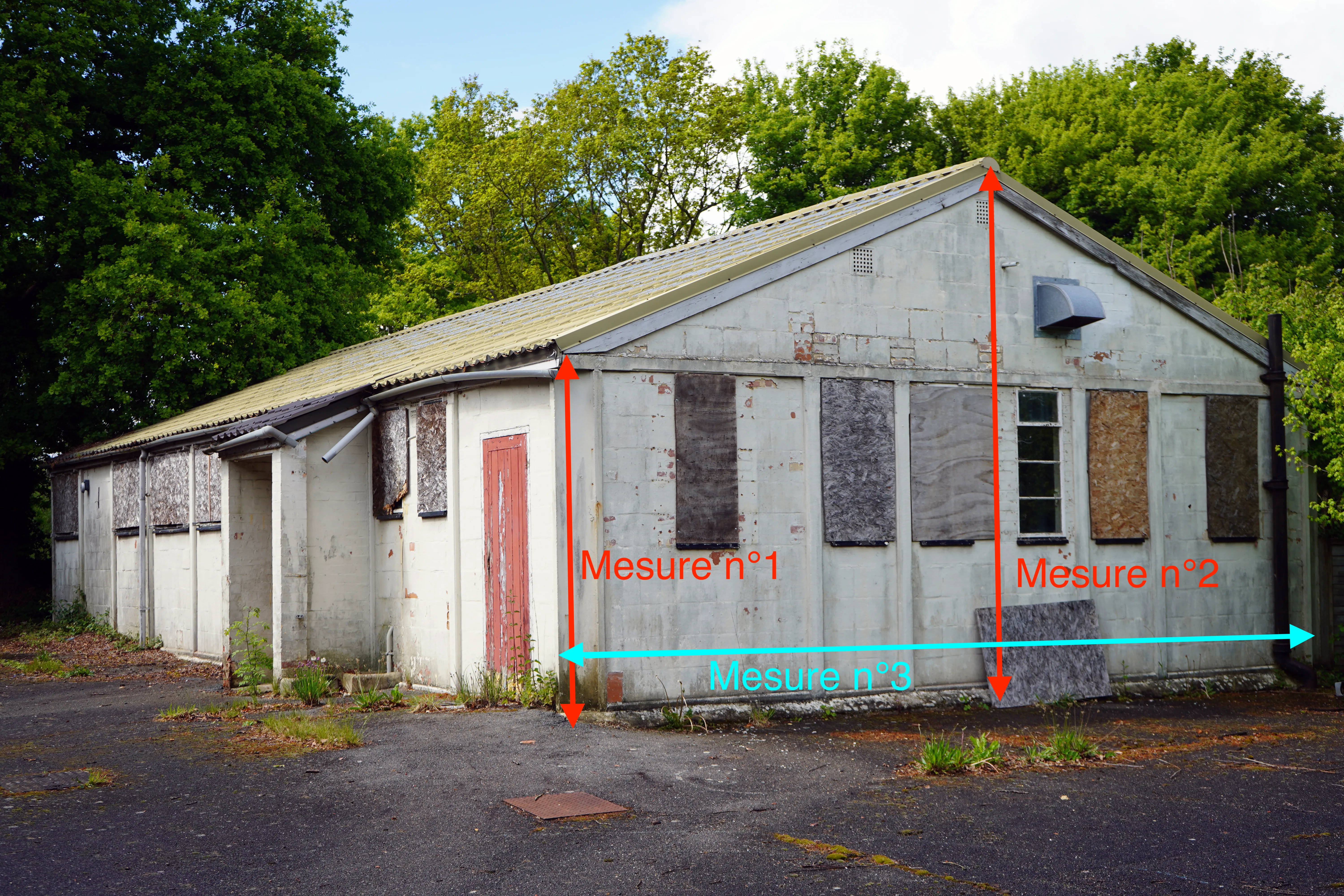 Trois mesures sur le pignon pour calculer la surface de toiture