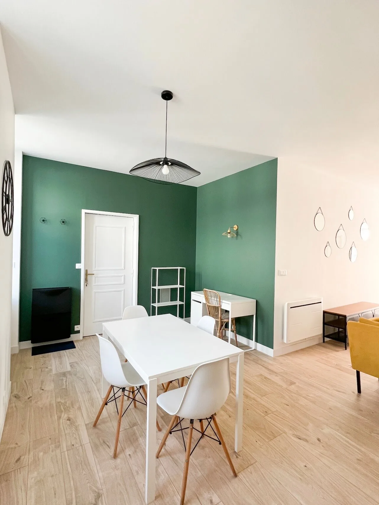 Exemple avec mur vert d’eau (RAL 5021)