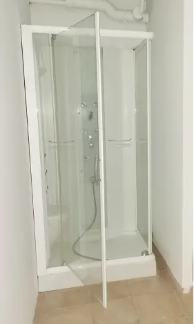 Cabine de douche.png
