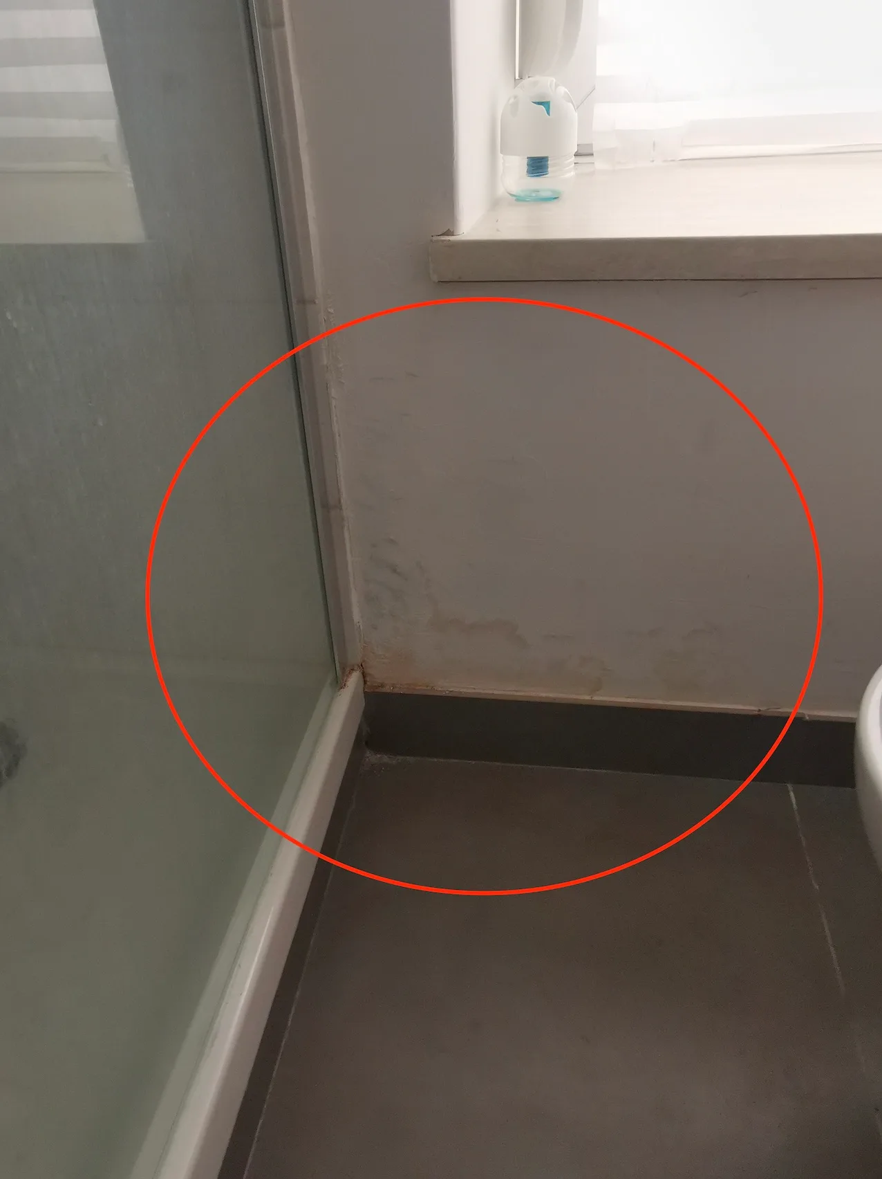 Fuite bac de douche.jpg