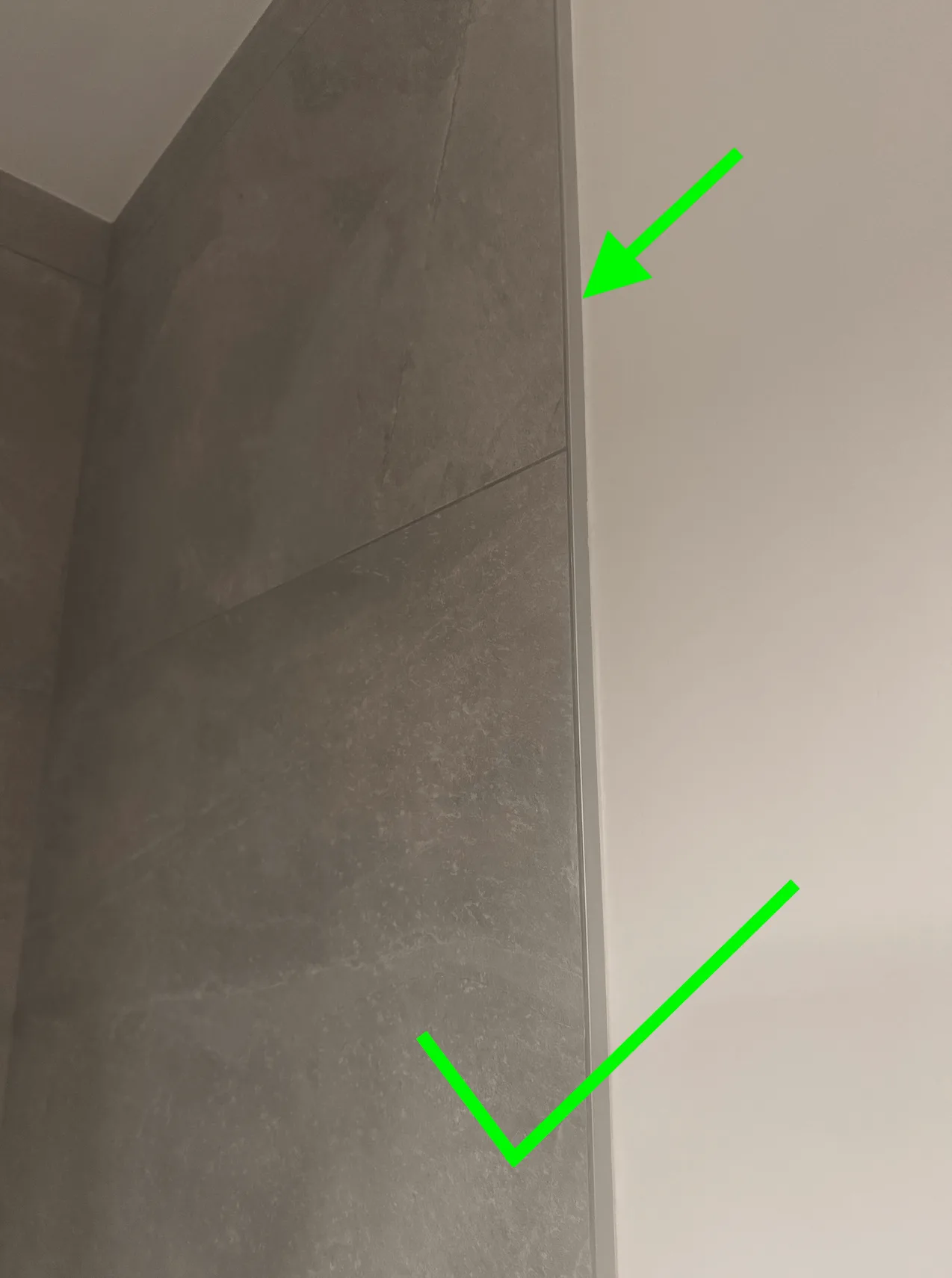 Finition de carrelage avec profilé
