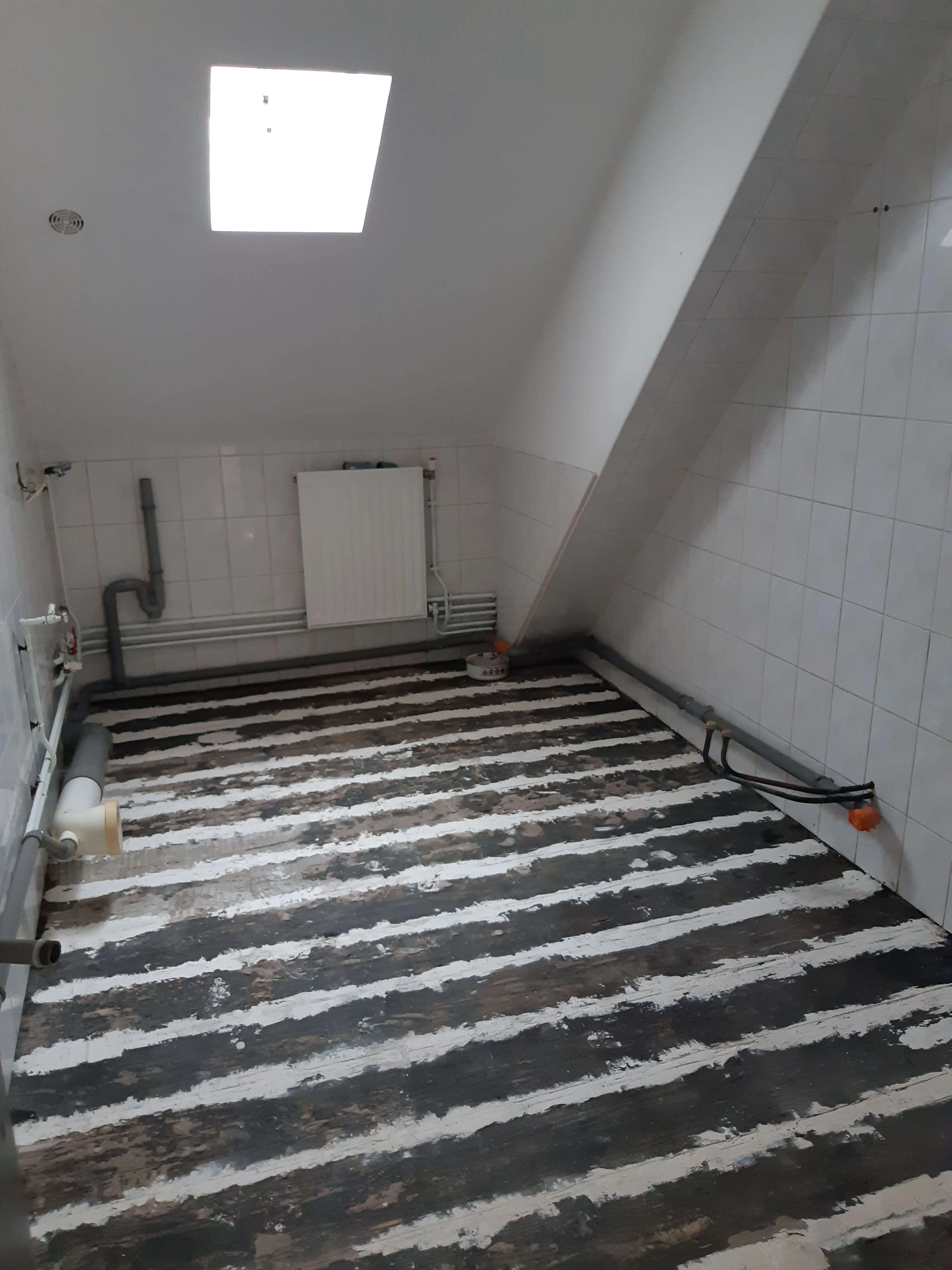 Rebouchage des espaces entre les lames au MAP puis mise en place primaire d’accroche