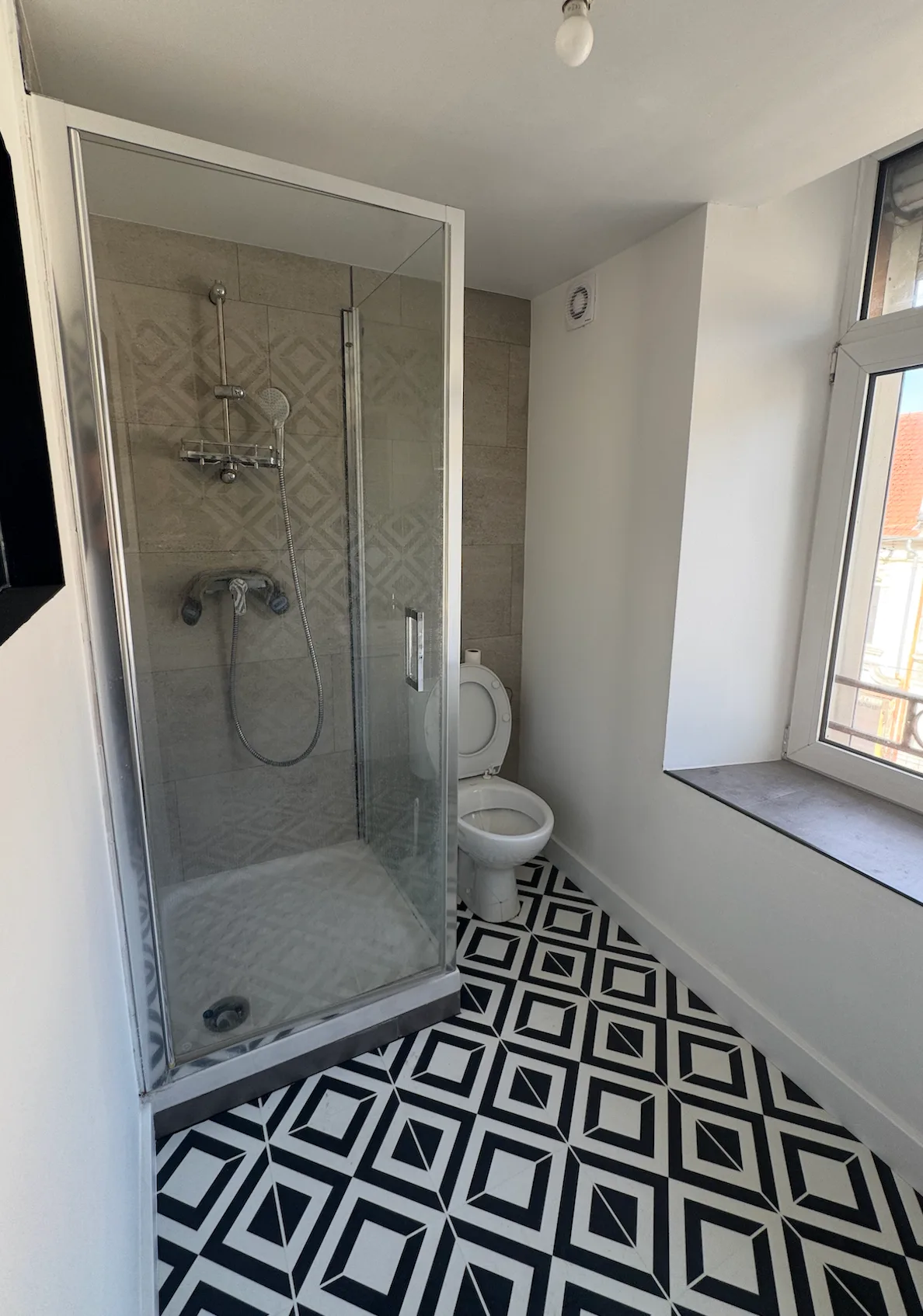 Exemple de porte de douche avec cadre