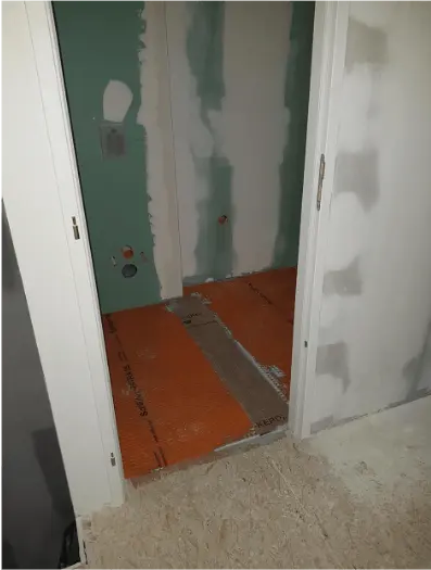 AVANT - Pose d’une natte Schlüter sur OSB